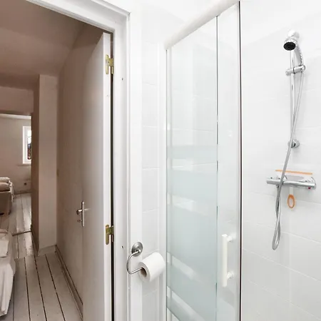 Group Retreat In 別荘 ロベールヴィル